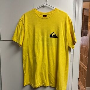Men's Quiksilver Short Sleeve T-shirt - Size Large